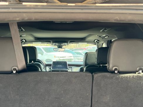 Used 2022 Chevrolet Suburban Premier w/ Premium Package image 16