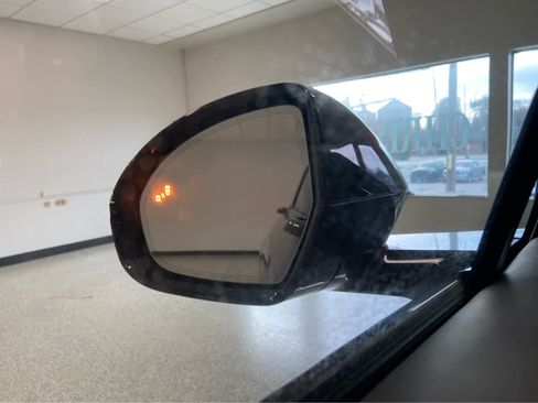 Used 2024 Lincoln Nautilus Reserve image 39