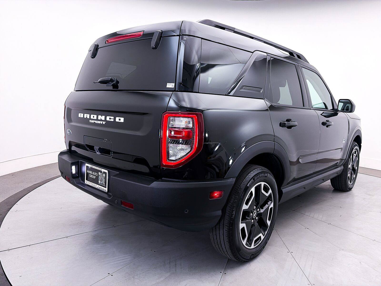 Used 2023 Ford Bronco Sport Outer Banks w/ Tech Package AWD/4WD image 15