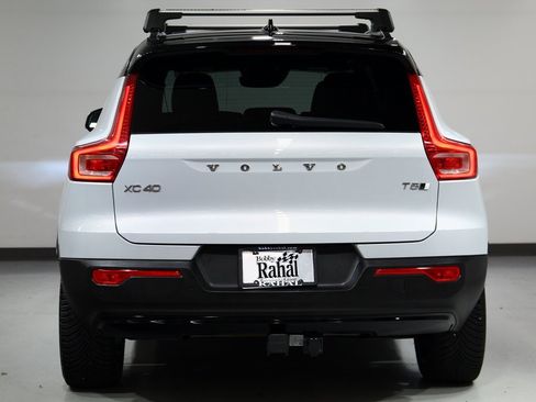 Used 2021 Volvo XC40 T5 R-Design w/ Advanced Package image 12