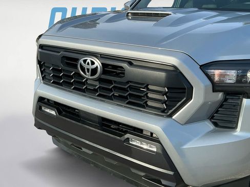 Certified 2025 Toyota Tacoma TRD Sport image 24