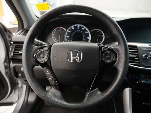 Used 2017 Honda Accord LX image 14