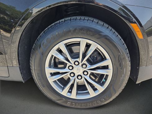 Used 2021 Cadillac XT5 Premium Luxury FWD image 9
