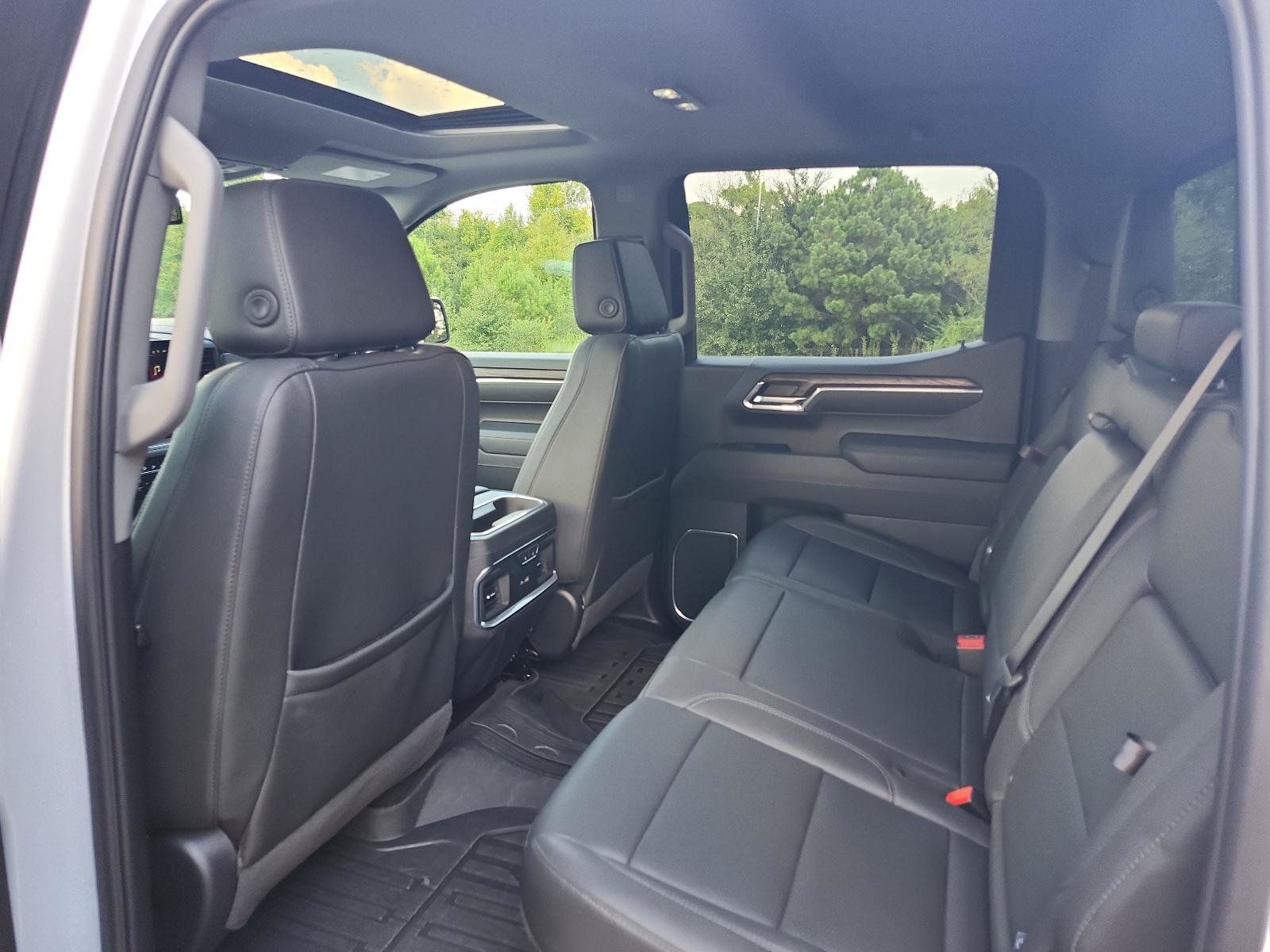 Used 2024 GMC Sierra 1500 SLT w/ SLT Premium Plus Package AWD/4WD image 13