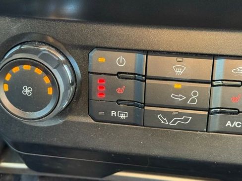 Used 2019 Ford F150 XLT w/ Equipment Group 302A Luxury image 28