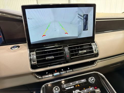 Used 2023 Lincoln Navigator L Reserve image 18