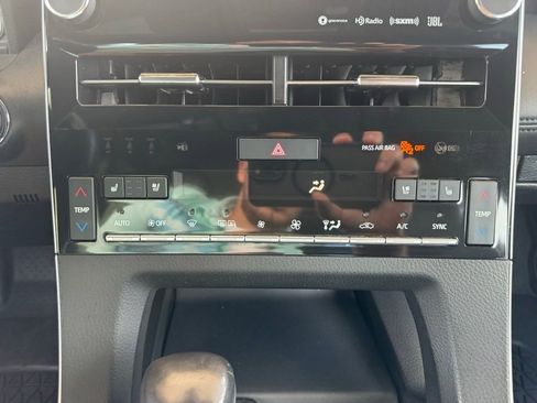 Used 2020 Toyota Avalon Touring w/ Advanced Safety Package image 57