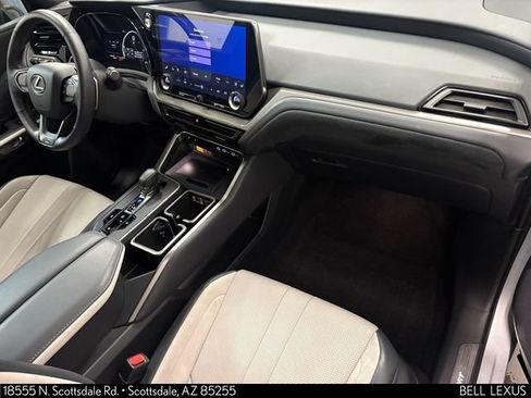 Used 2026 Lexus TX 500h AWD w/ Technology Package image 15