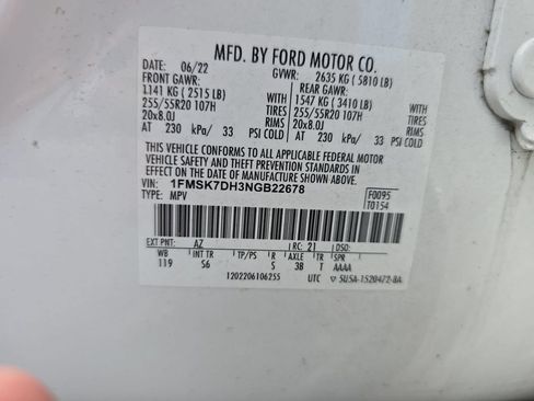 Used 2022 Ford Explorer XLT w/ Equipment Group 202A RWD image 32