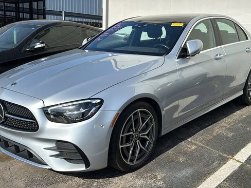 Used 2021 Mercedes-Benz E 350 4MATIC Sedan image 2