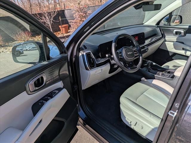 Used 2025 Kia Sorento EX FWD image 27