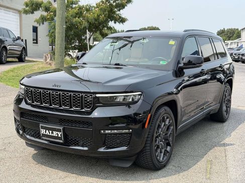 Used 2023 Jeep Grand Cherokee L Summit AWD/4WD image 21