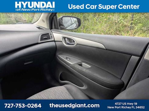Used 2015 Nissan Sentra SV FWD image 17