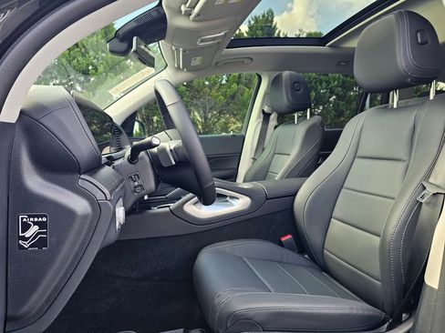 Used 2026 Mercedes-Benz GLS 450 4MATIC image 14