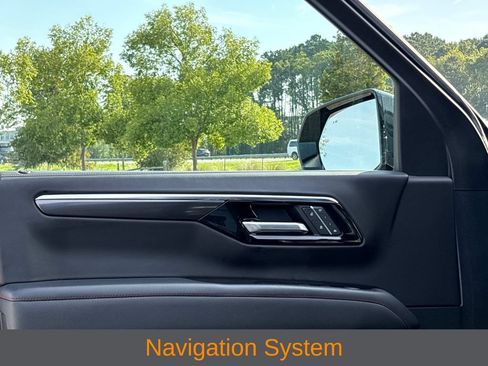 Used 2025 Chevrolet Tahoe RST RWD image 4