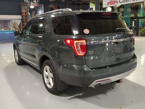 Used 2016 Ford Explorer XLT w/ Equipment Group 202A AWD/4WD image 10