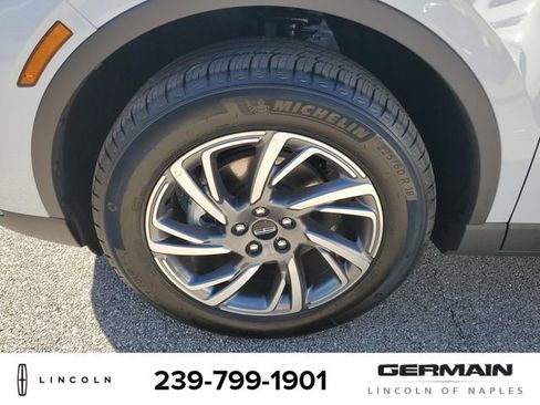 New 2026 Lincoln Corsair Premiere image 12