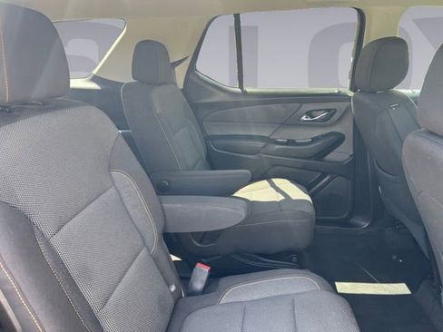 Certified 2021 Chevrolet Traverse LT FWD image 18