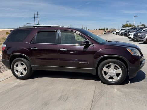 Used 2008 GMC Acadia SLT w/ Cargo Convenience Package image 4