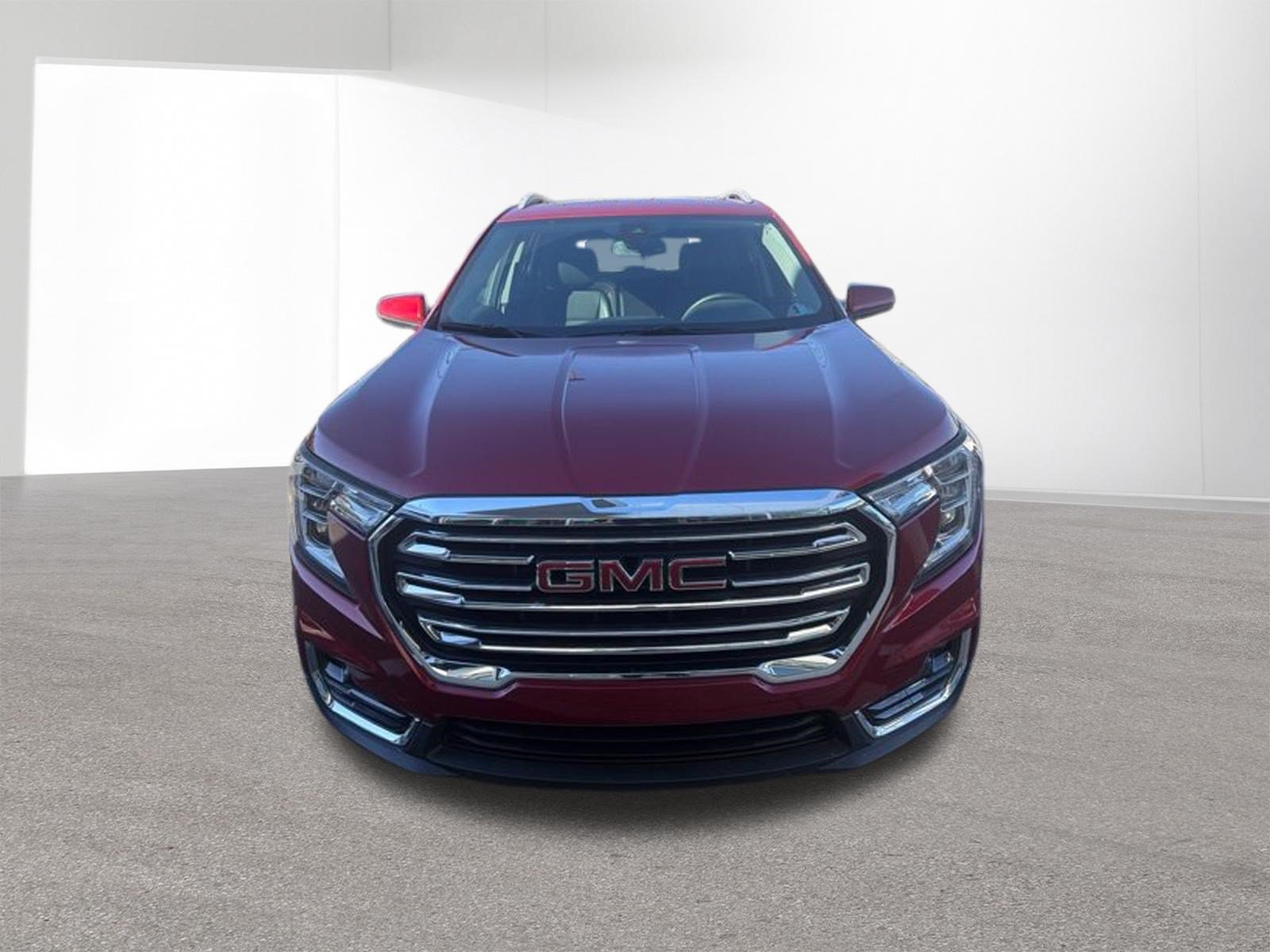 Used 2024 GMC Terrain SLT w/ LPO, Floor Liner Package AWD/4WD image 7