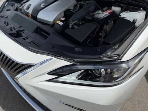 Used 2020 Lexus ES 350 w/ Premium Package FWD image 12