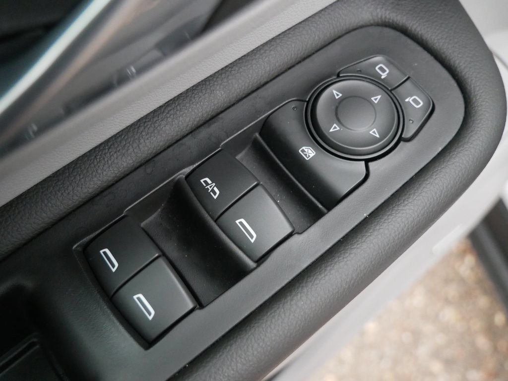 Used 2023 GMC Terrain SLT w/ Infotainment Package II AWD/4WD image 13