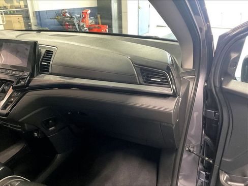 Used 2023 Honda Odyssey Elite image 13