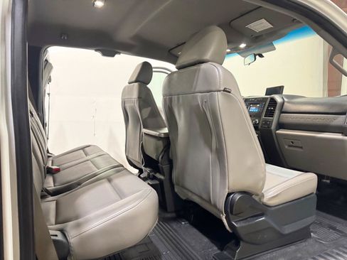 Used 2017 Ford F550 2WD SuperCab Super Duty image 18