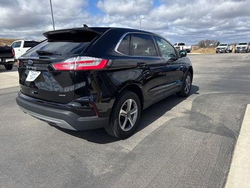 Used 2024 Ford Edge SEL w/ Convenience Package image 5