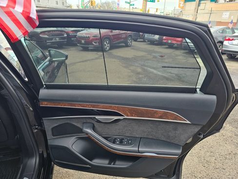 Used 2021 Audi A8 L 3.0T AWD/4WD image 23