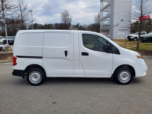 Used 2021 Nissan NV200 S image 2