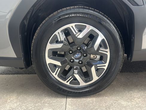 Certified 2025 Subaru Forester Premium AWD/4WD image 42