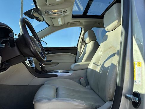 Used 2016 Cadillac SRX Luxury w/ Driver Awareness Package image 11