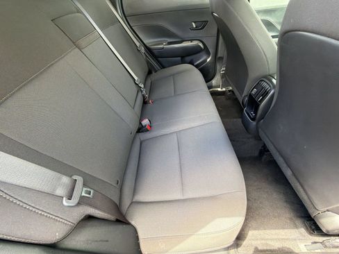 Used 2025 Hyundai Kona SEL FWD image 31