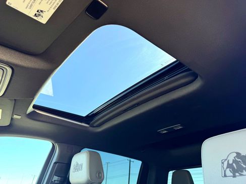 Used 2024 Chevrolet Silverado 2500 ZR2 w/ ZR2 Bison Edition image 15