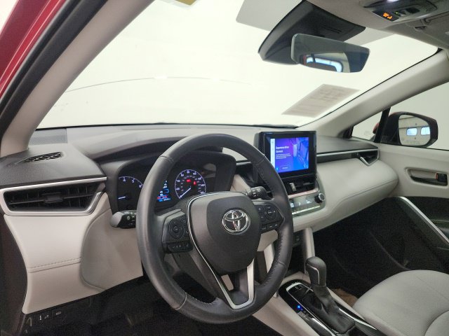 Used 2024 Toyota Corolla Cross LE FWD image 28