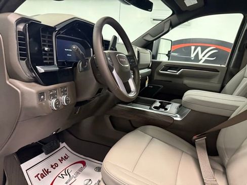 New 2026 GMC Sierra 2500 SLT w/ SLT Premium Package AWD/4WD image 12