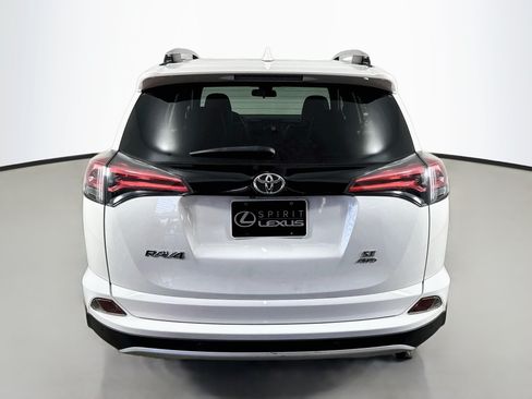 Used 2016 Toyota RAV4 SE w/ Advanced Technology Package AWD/4WD image 6