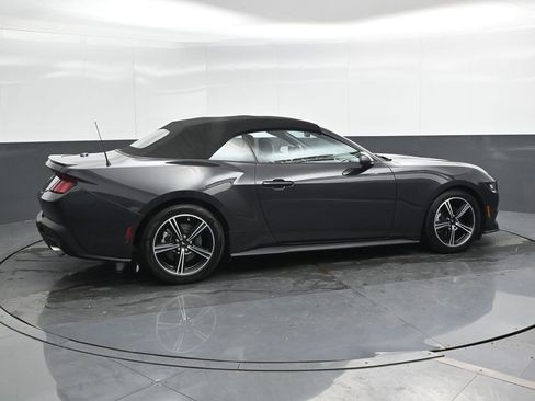 Used 2024 Ford Mustang Premium image 2