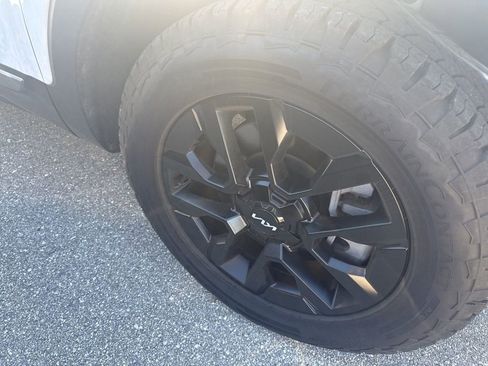 Used 2023 Kia Telluride SX Prestige X-Pro image 2