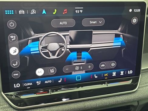 Used 2025 Volkswagen Tiguan S image 22