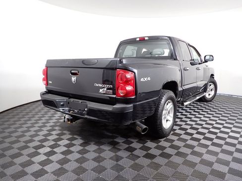 Used 2011 Dodge Dakota Big Horn w/ Skid Plate Group AWD/4WD image 14