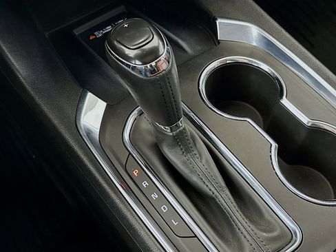 Used 2018 Chevrolet Traverse High Country image 25