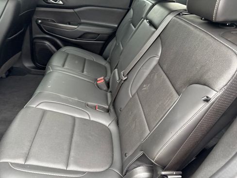 Certified 2023 GMC Acadia SLT AWD/4WD image 19