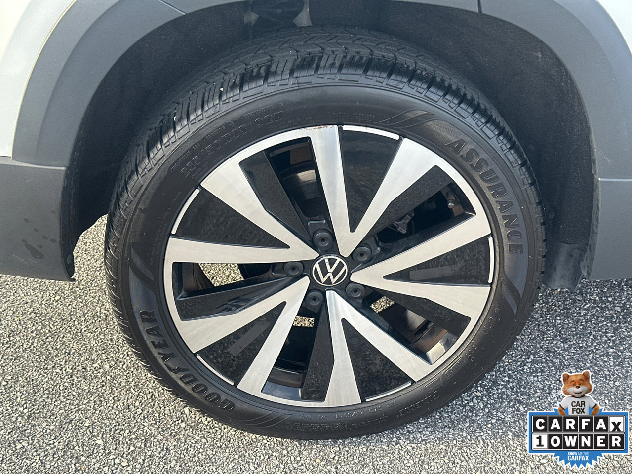 Used 2024 Volkswagen Taos SE FWD image 17