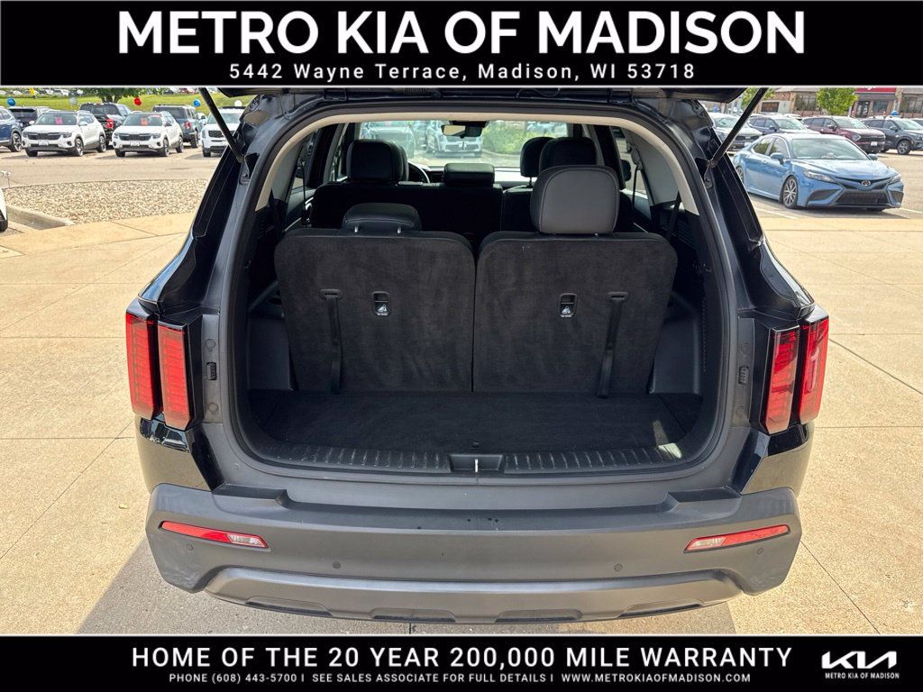 Used 2021 Kia Sorento S w/ Panoramic Sunroof Package AWD/4WD image 35