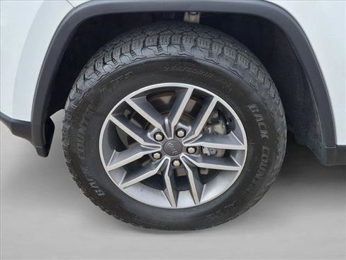 Used 2020 Jeep Grand Cherokee Limited AWD/4WD image 9
