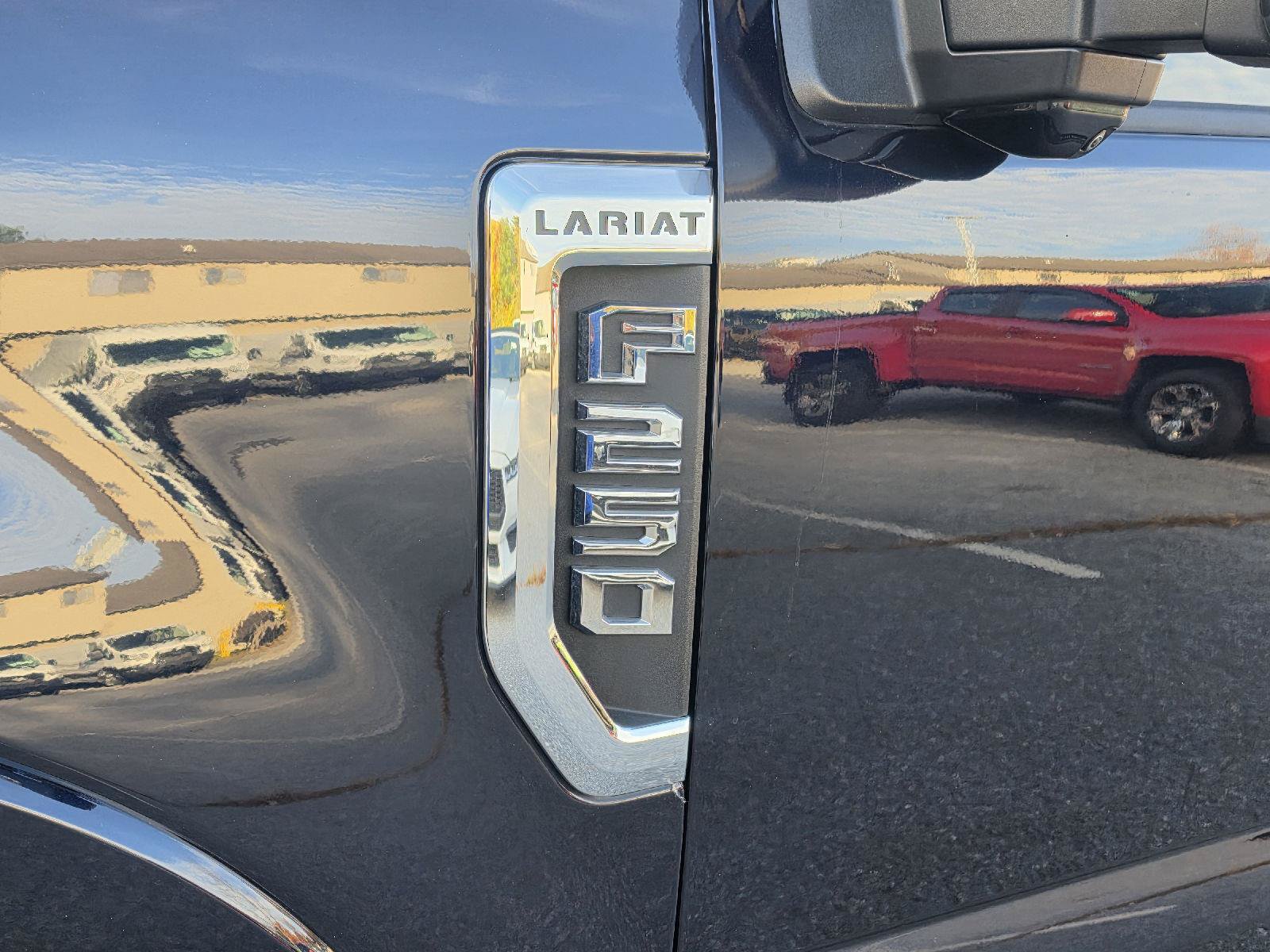 Used 2022 Ford F250 Lariat w/ Tremor Off-Road Package AWD/4WD image 13