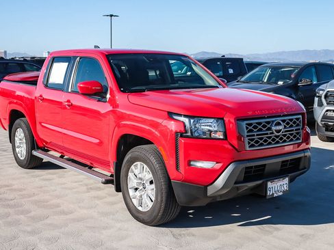 Used 2023 Nissan Frontier SV w/ SV Convenience Package image 3