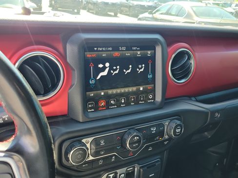 Used 2022 Jeep Gladiator Rubicon w/ LED Lighting Group AWD/4WD image 28